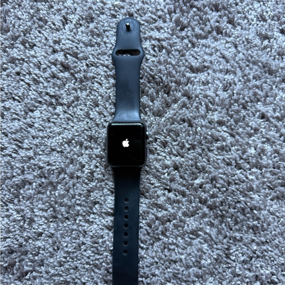 Apple Smartwatch Series 3 with Black Band